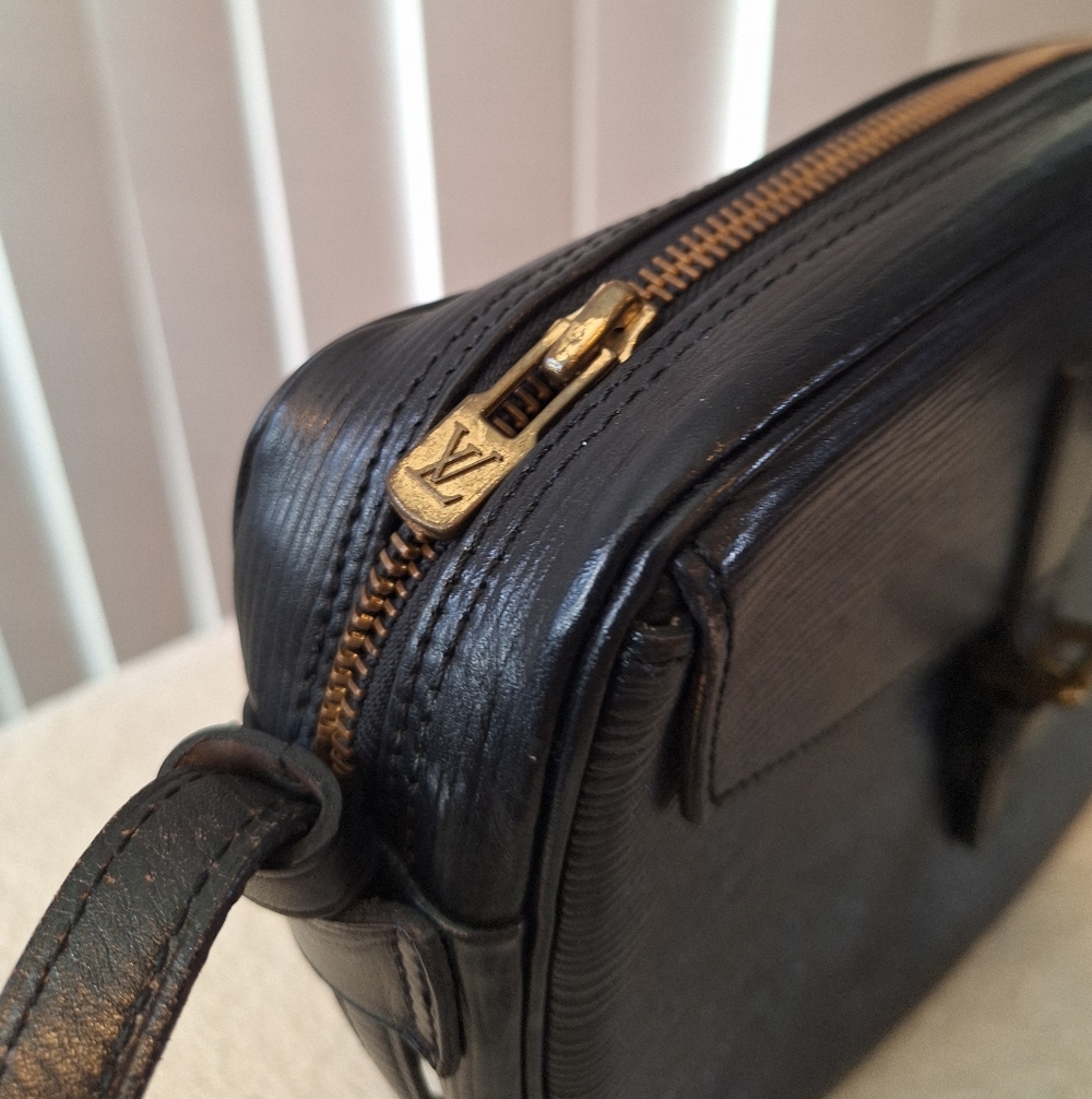 Louis Vuitton Jeune Fille - Picture 12 of 16